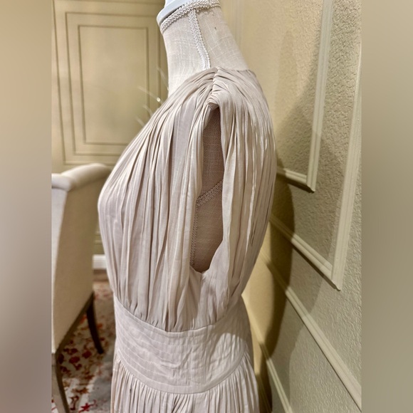 Banana Republic Women’s Sleeveless Crystal Pleated Maxi Dress. Size 8 . NEW - Picture 5 of 9